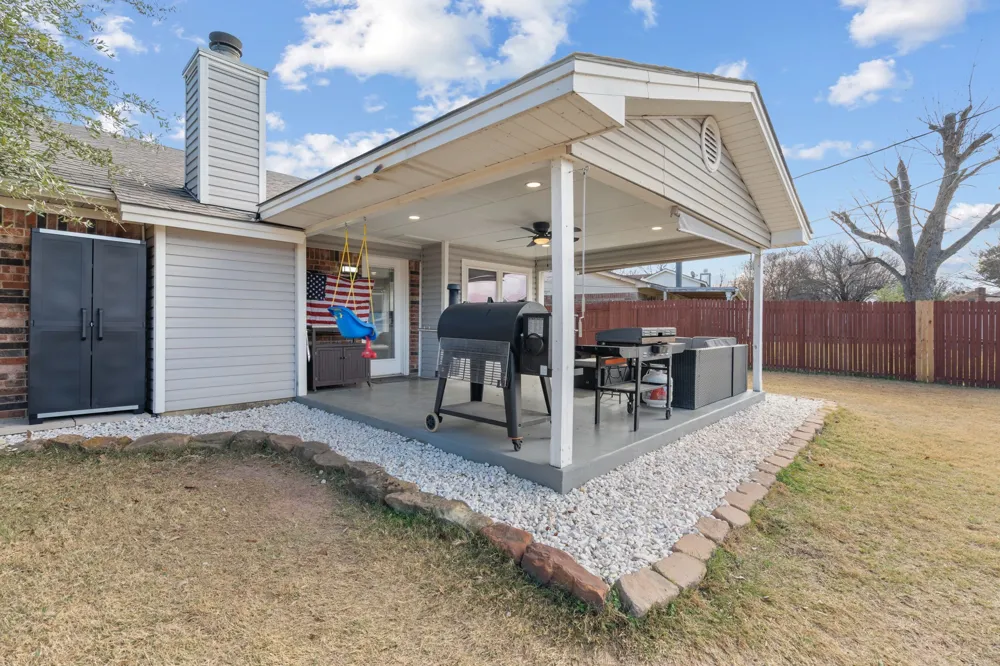 7629 Cedarhill Road Watauga, TX 76148