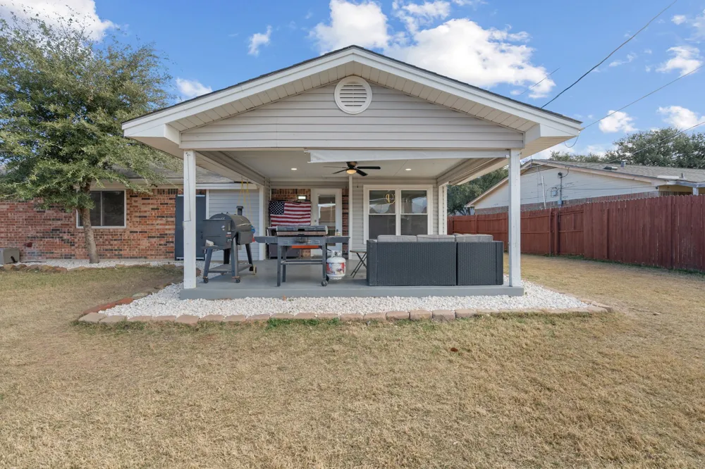 7629 Cedarhill Road Watauga, TX 76148