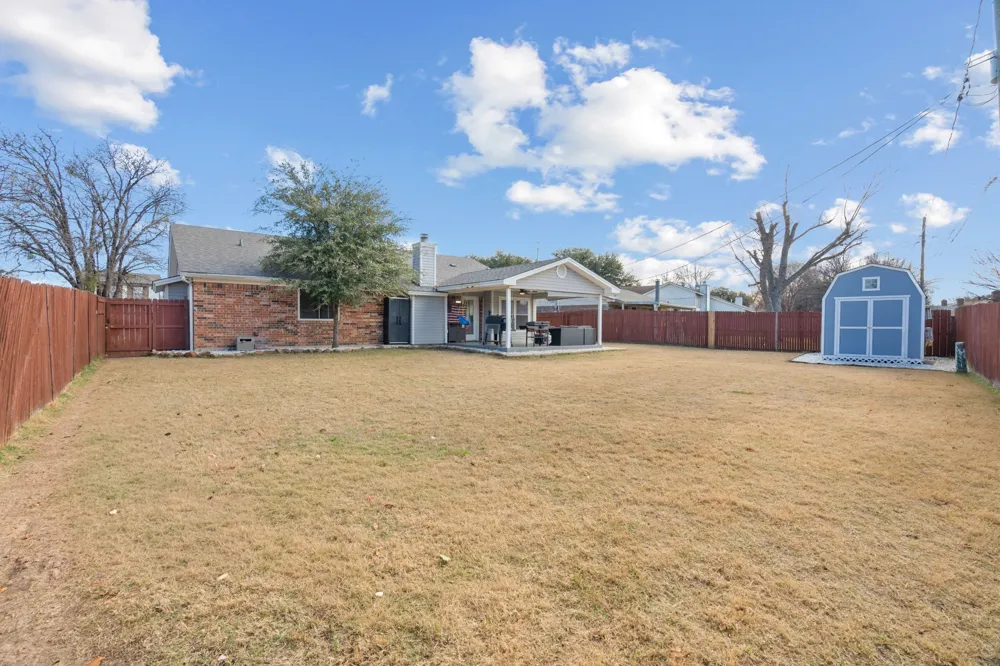 7629 Cedarhill Road Watauga, TX 76148