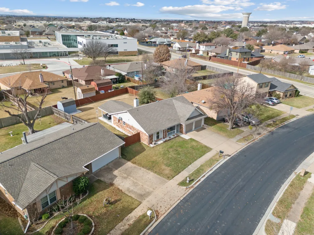 7629 Cedarhill Road Watauga, TX 76148