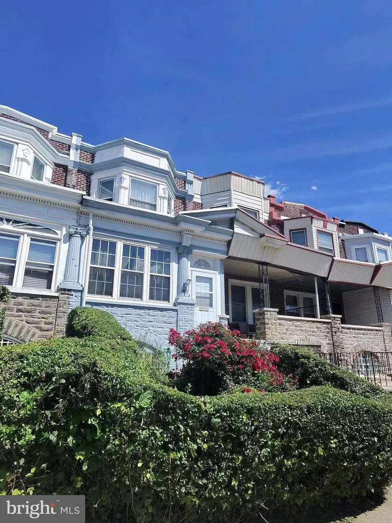 4957 9TH STREET Philadelphia, PA 19141