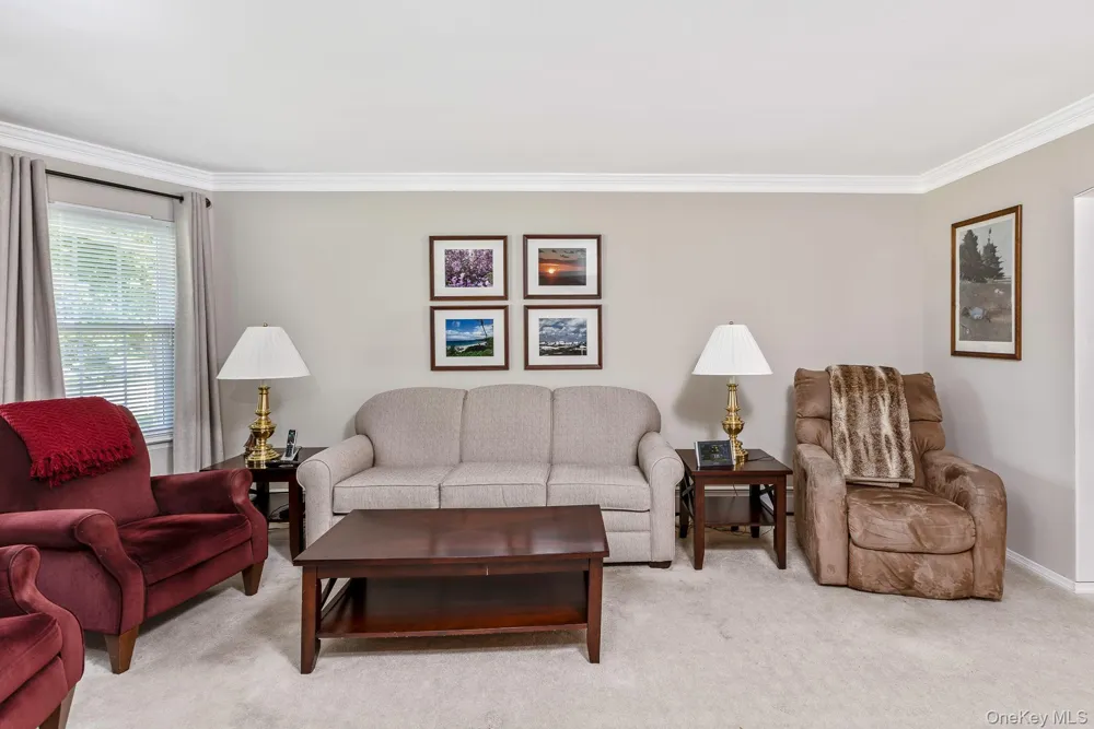 29 Beaumont Lane Lake Grove, NY 11755