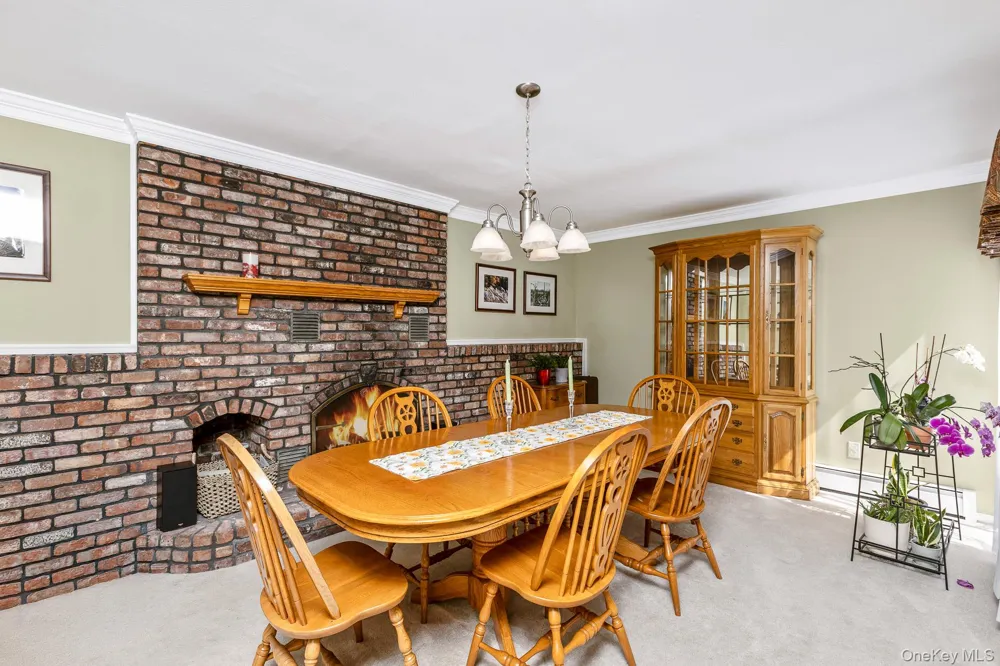 29 Beaumont Lane Lake Grove, NY 11755
