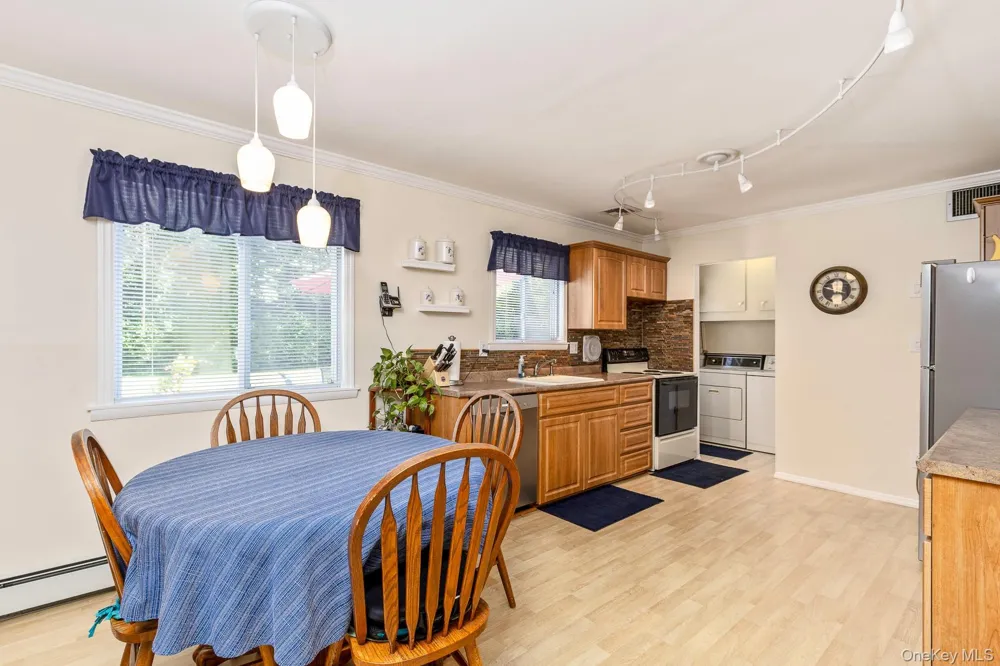 29 Beaumont Lane Lake Grove, NY 11755