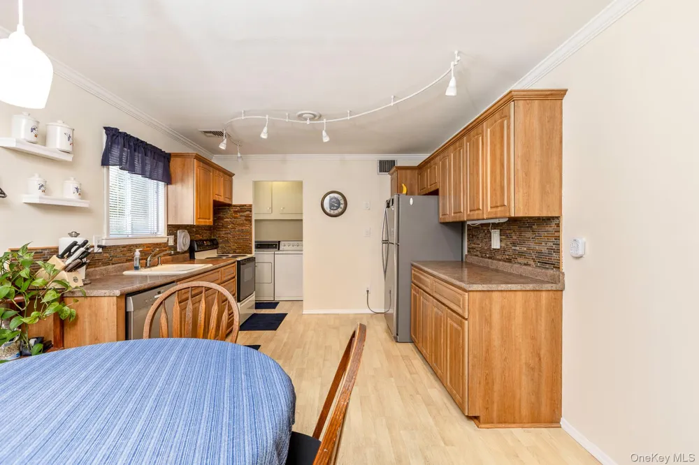29 Beaumont Lane Lake Grove, NY 11755