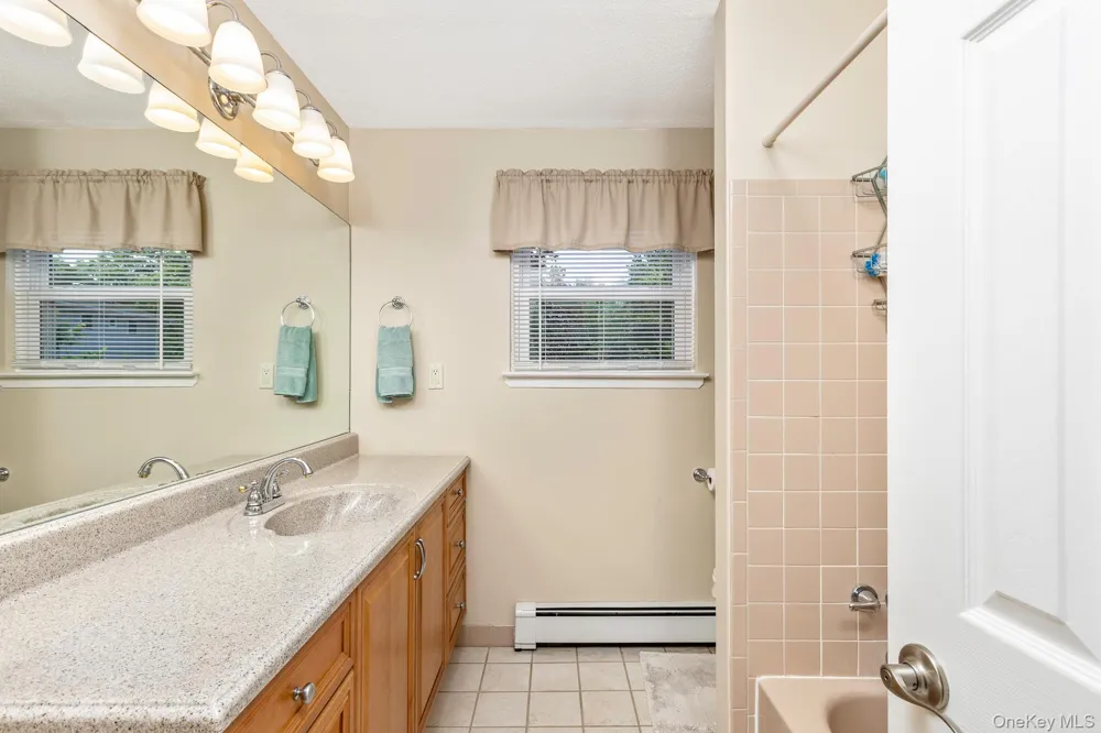 29 Beaumont Lane Lake Grove, NY 11755