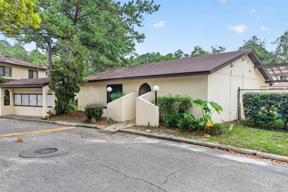 2735 SW 35TH PLACE #2004 Gainesville, FL 32608
