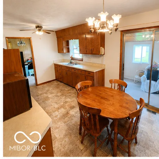 2394 S Sunset Drive Connersville, IN 47331