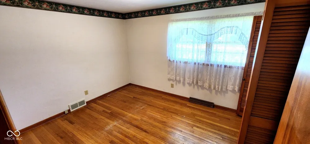 2394 S Sunset Drive Connersville, IN 47331