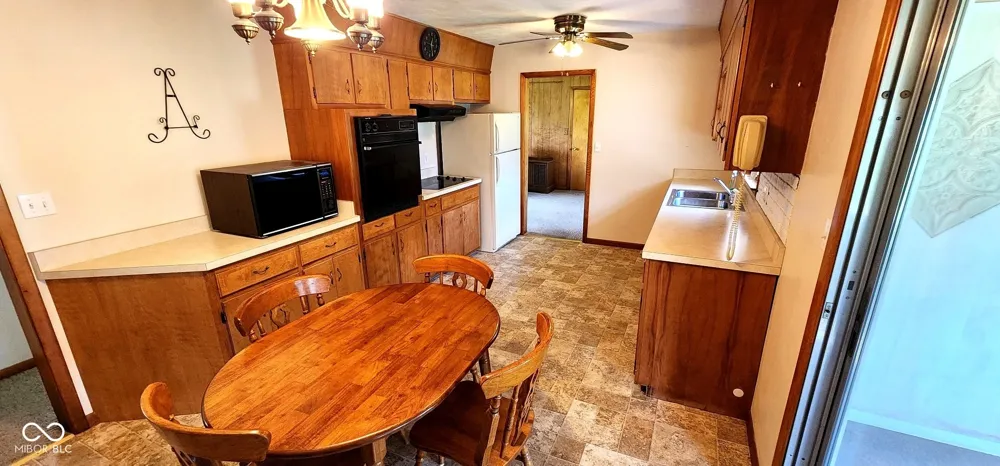 2394 S Sunset Drive Connersville, IN 47331