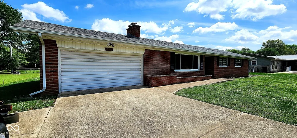 2394 S Sunset Drive Connersville, IN 47331