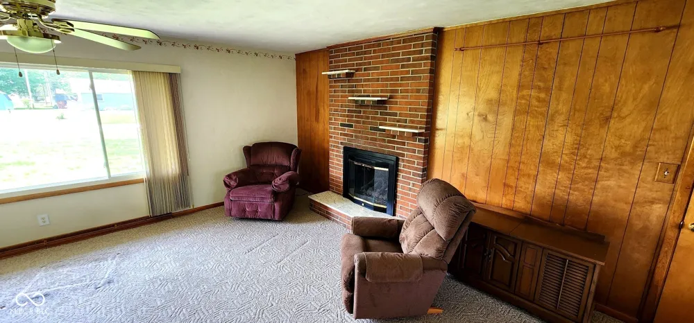 2394 S Sunset Drive Connersville, IN 47331
