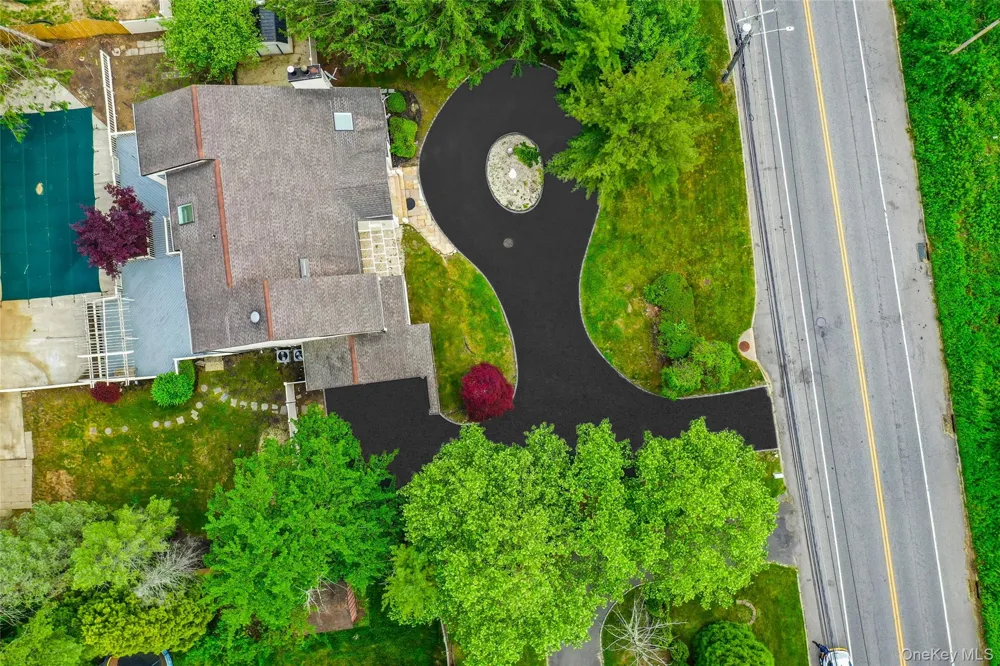 126 Bagatelle Road Dix Hills, NY 11746