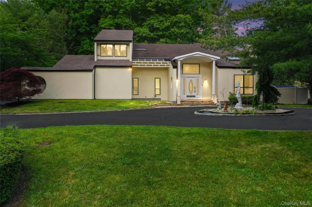 126 Bagatelle Road Dix Hills, NY 11746
