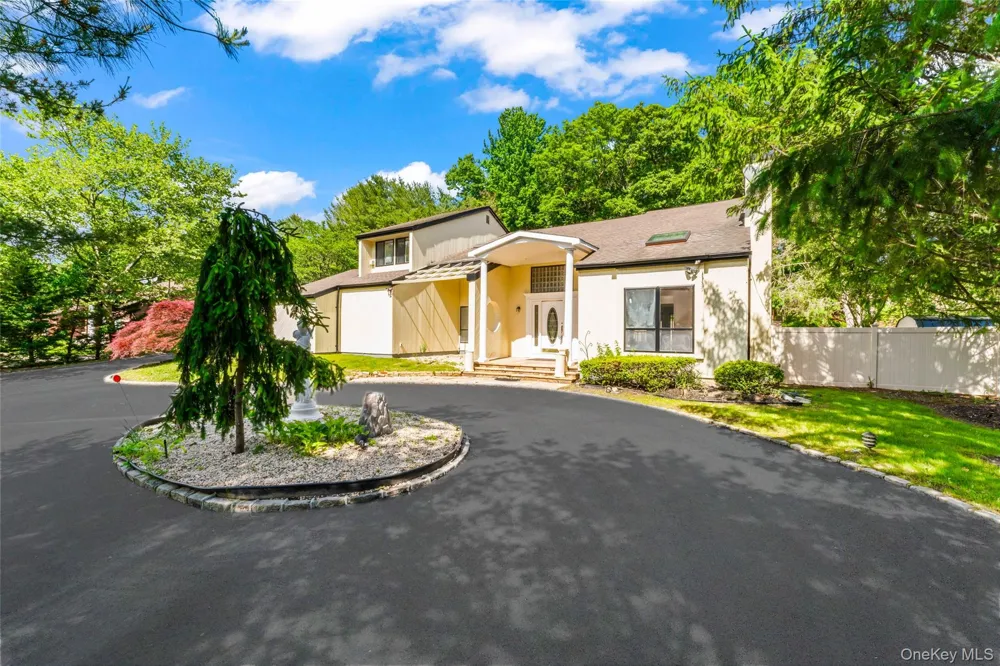 126 Bagatelle Road Dix Hills, NY 11746
