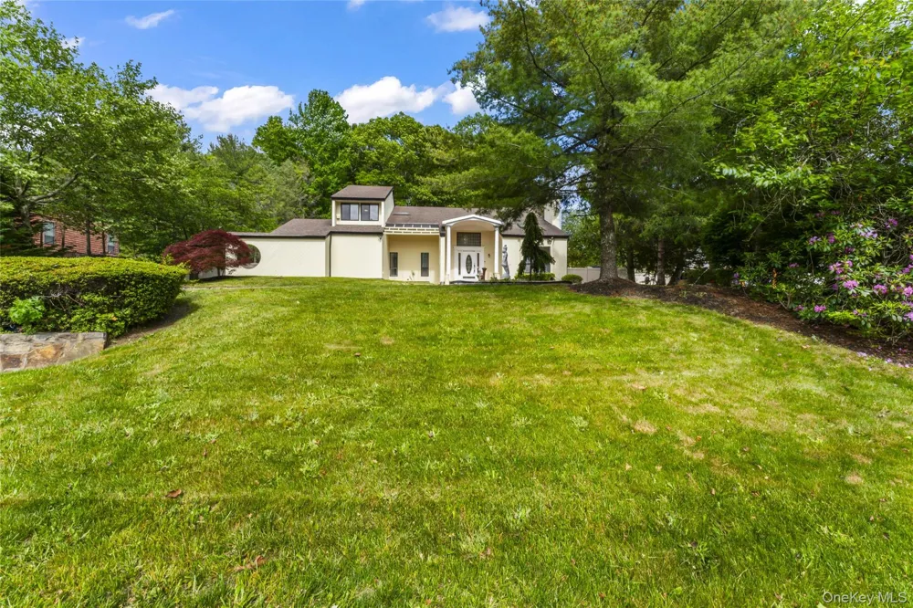 126 Bagatelle Road Dix Hills, NY 11746