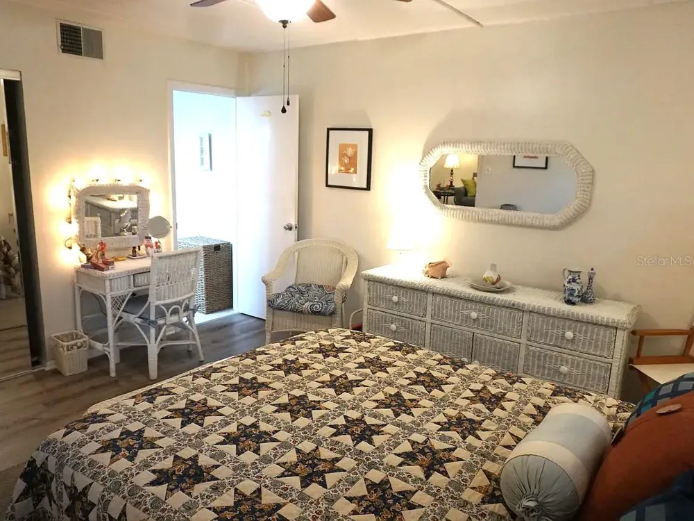 841 PATRICIA AVENUE #206 Dunedin, FL 34698