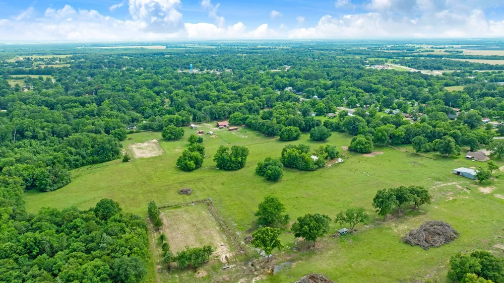 285 5th Street NE Bogata, TX 75417
