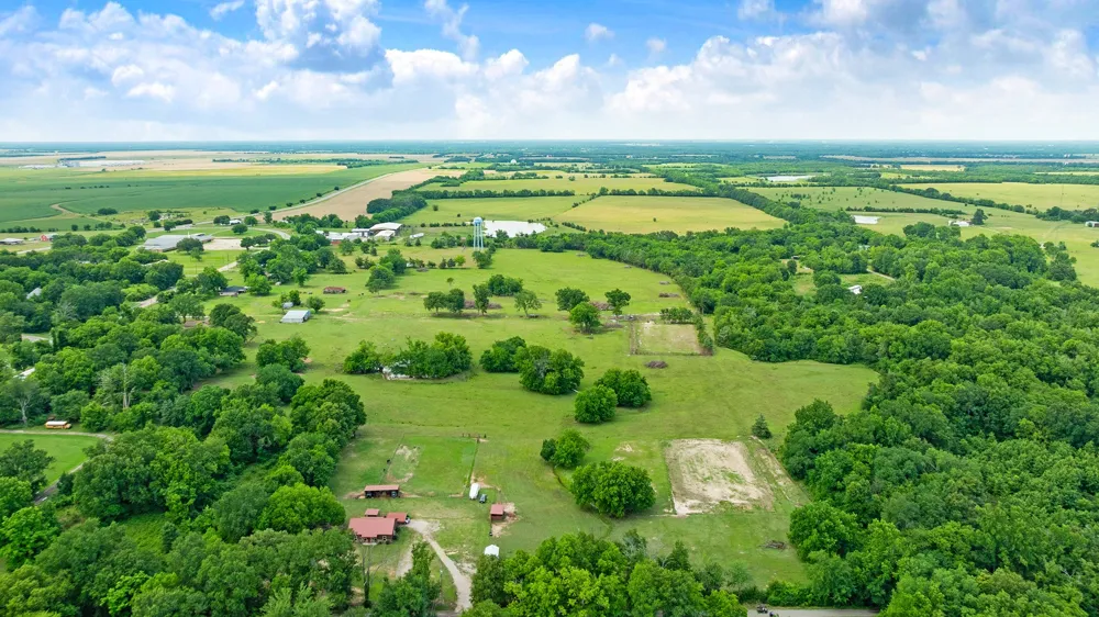 285 5th Street NE Bogata, TX 75417