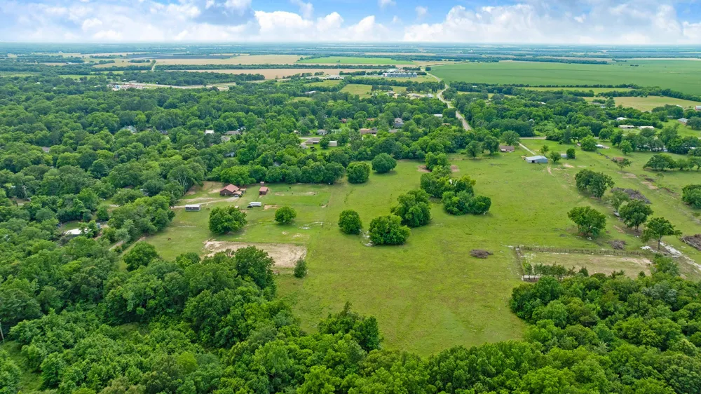 285 5th Street NE Bogata, TX 75417