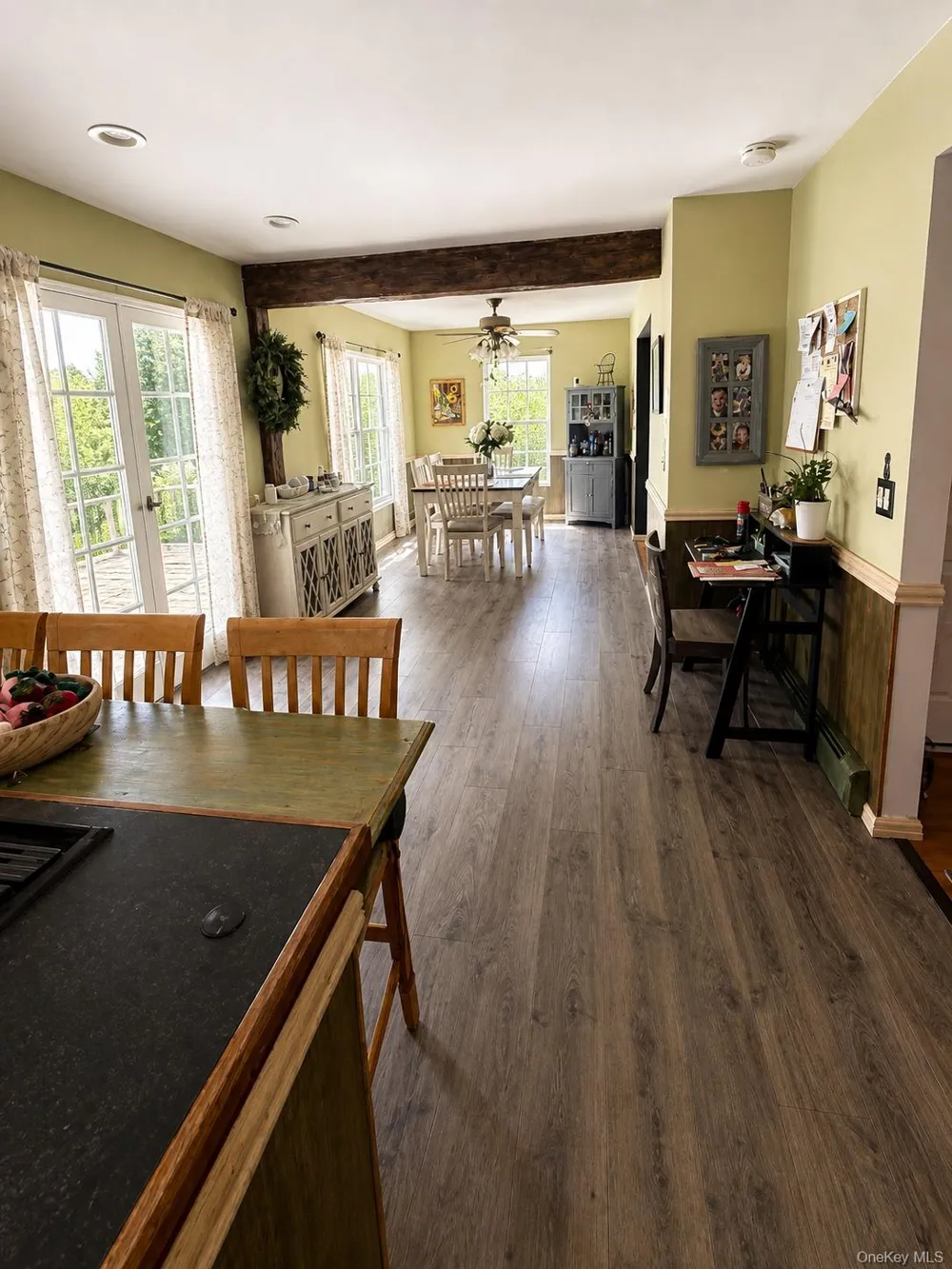 533, 531, 529 Montauk Highway Westhampton Beach, NY 11978