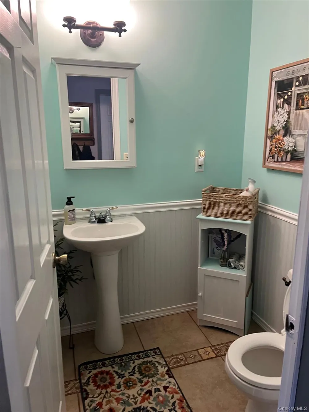 533, 531, 529 Montauk Highway Westhampton Beach, NY 11978