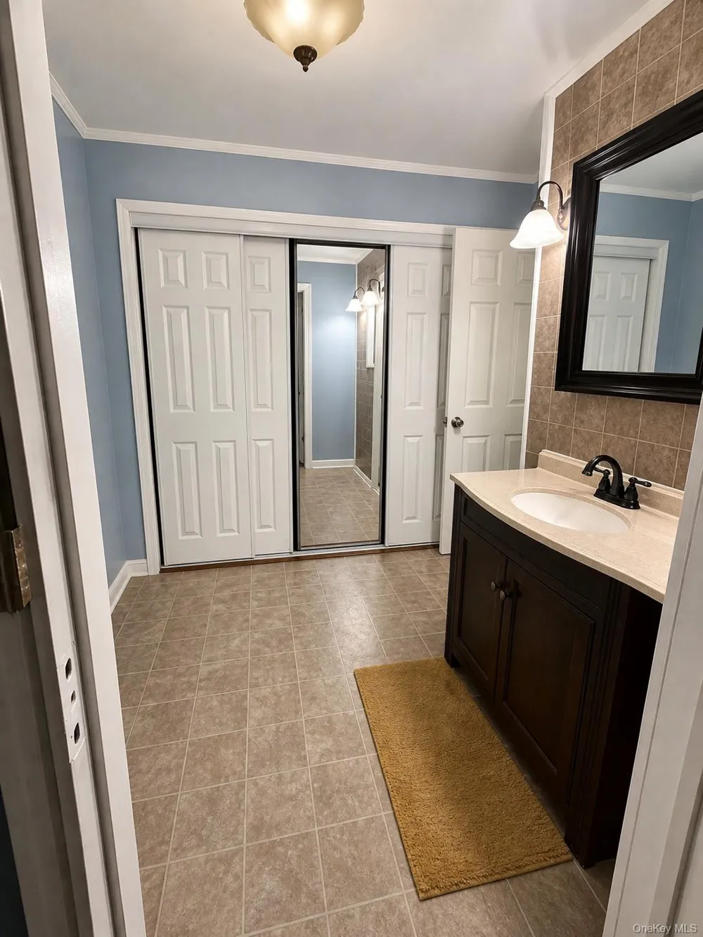 533, 531, 529 Montauk Highway Westhampton Beach, NY 11978
