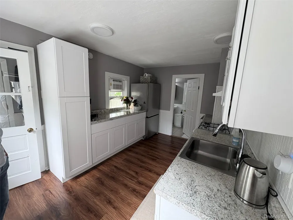533, 531, 529 Montauk Highway Westhampton Beach, NY 11978