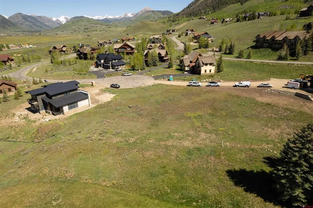 215 Trent Jones Way Crested Butte, CO 81224