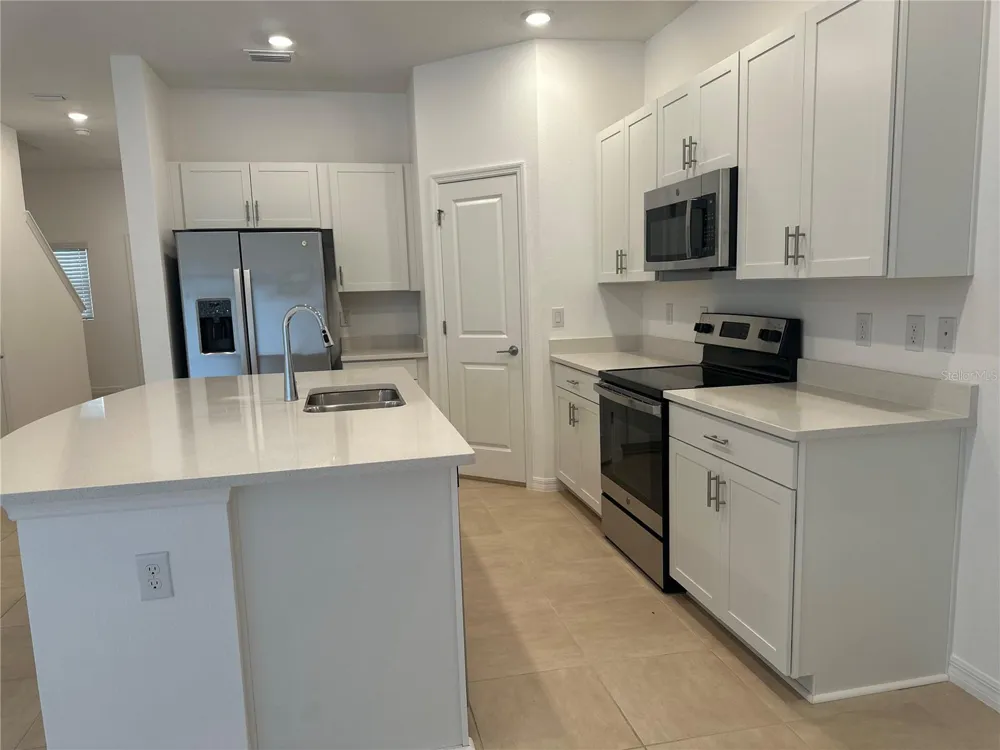 2358 PARAVANE WAY Wesley Chapel, FL 33543