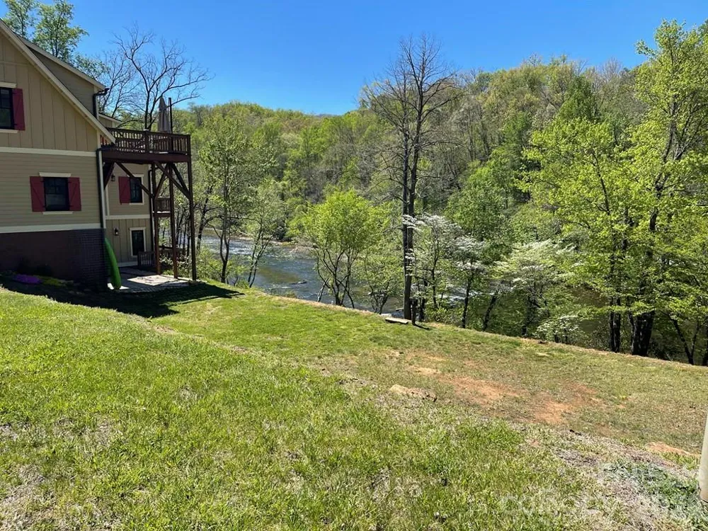 346 River Club Drive Cullowhee, NC 28723