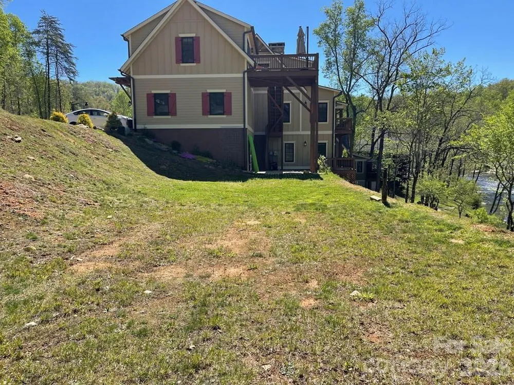 346 River Club Drive Cullowhee, NC 28723