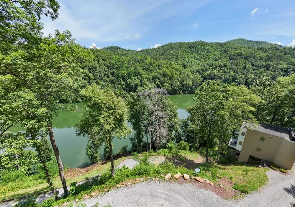 Waters Edge Bryson City, NC 28713