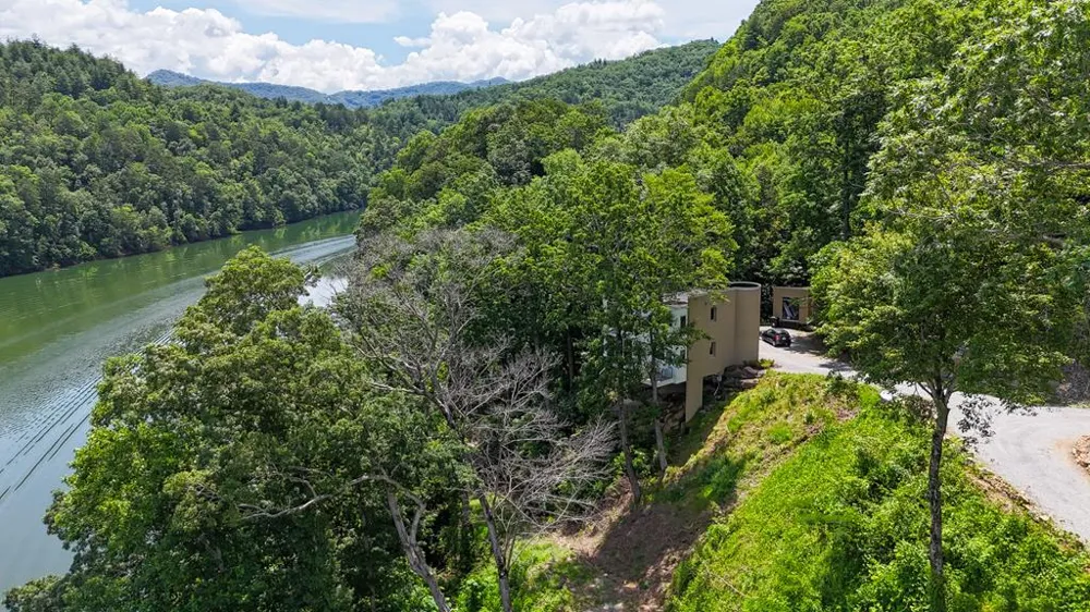 Waters Edge Bryson City, NC 28713