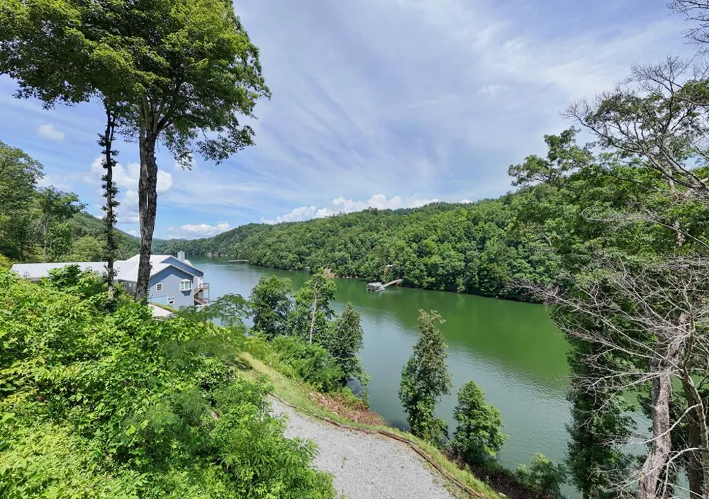 Waters Edge Bryson City, NC 28713