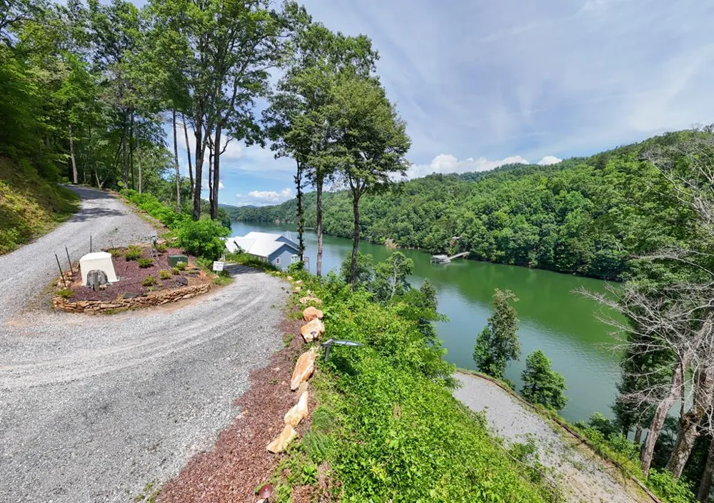 Waters Edge Bryson City, NC 28713