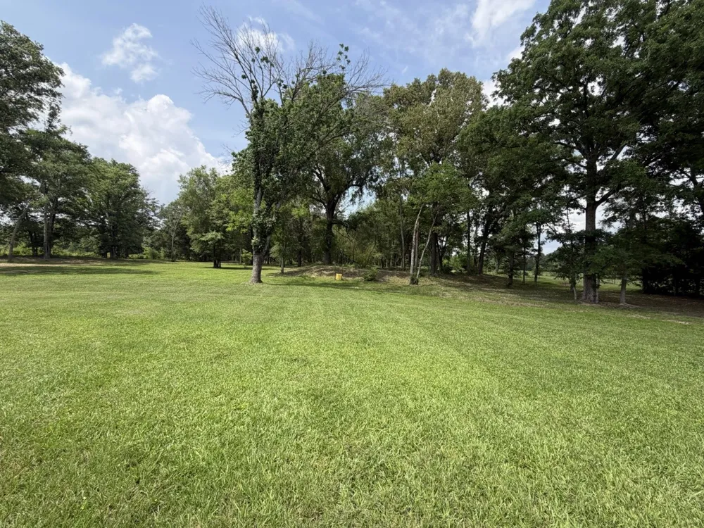 276 Fm 71 Mt Pleasant, TX 75455