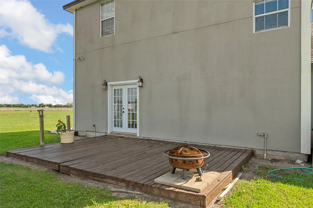 5330 Leroy Parkway West, TX 76691