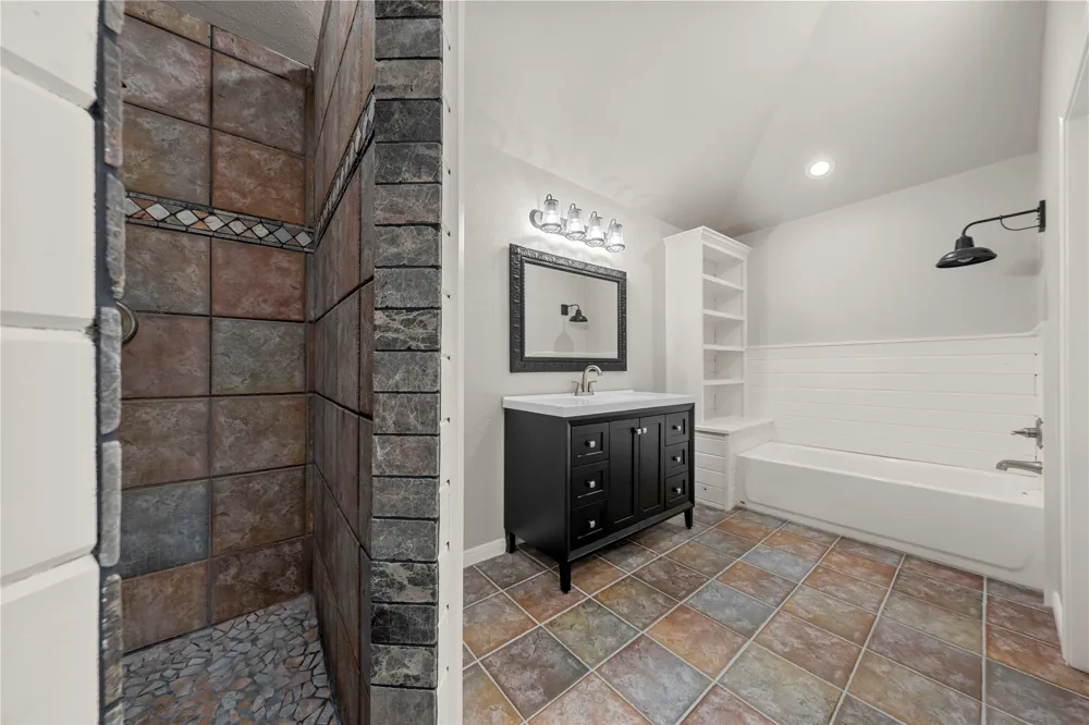 5330 Leroy Parkway West, TX 76691