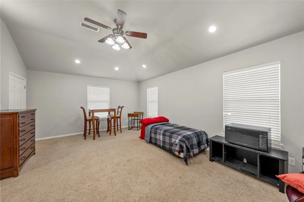 5330 Leroy Parkway West, TX 76691