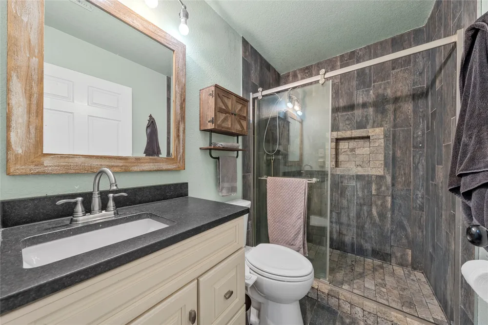 5330 Leroy Parkway West, TX 76691