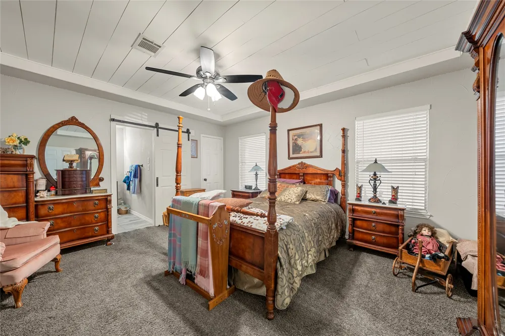 5330 Leroy Parkway West, TX 76691
