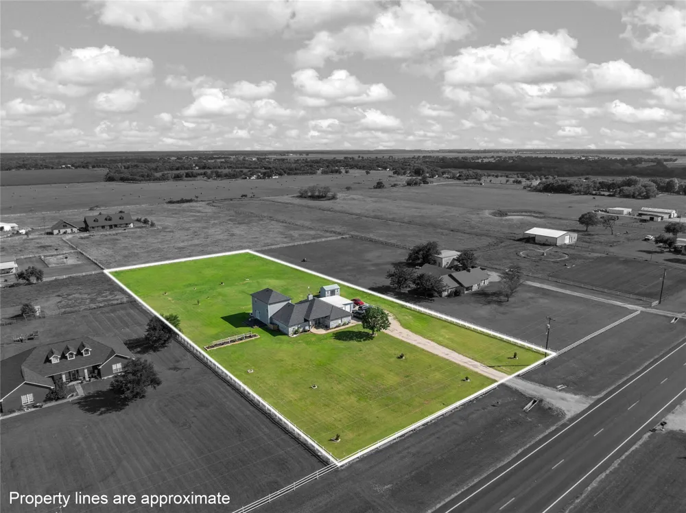 5330 Leroy Parkway West, TX 76691