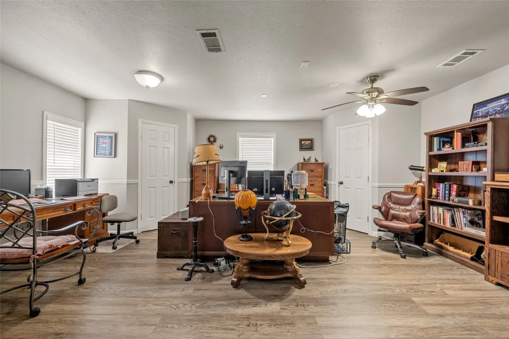 5330 Leroy Parkway West, TX 76691