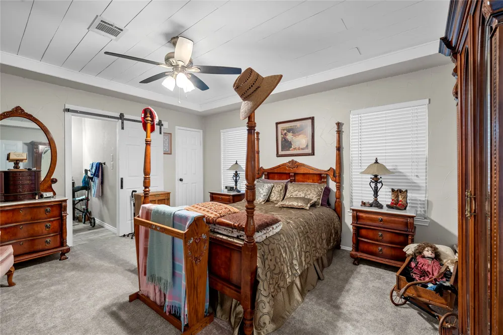 5330 Leroy Parkway West, TX 76691