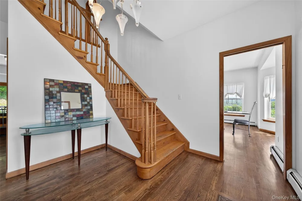 8 Alloway Crescent Highland Mills, NY 10930