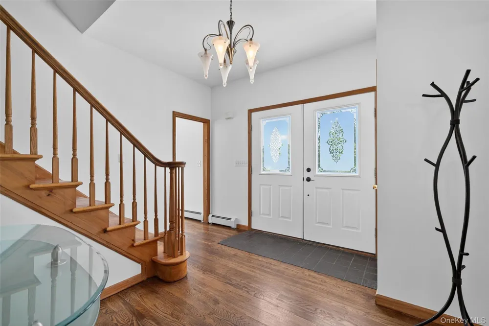 8 Alloway Crescent Highland Mills, NY 10930