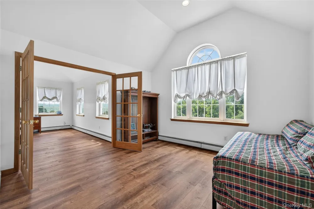 8 Alloway Crescent Highland Mills, NY 10930