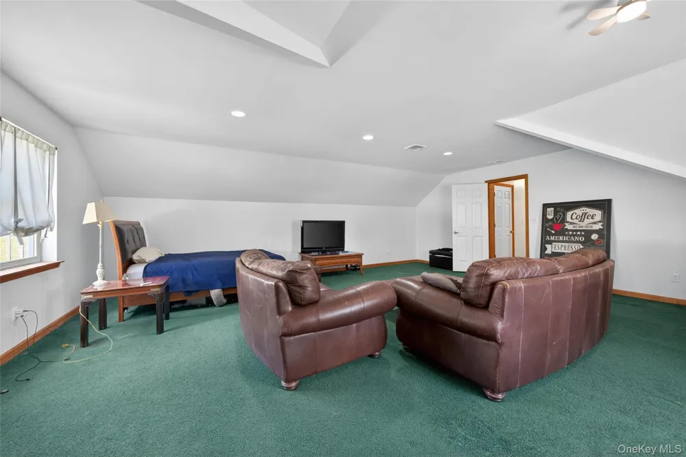 8 Alloway Crescent Highland Mills, NY 10930