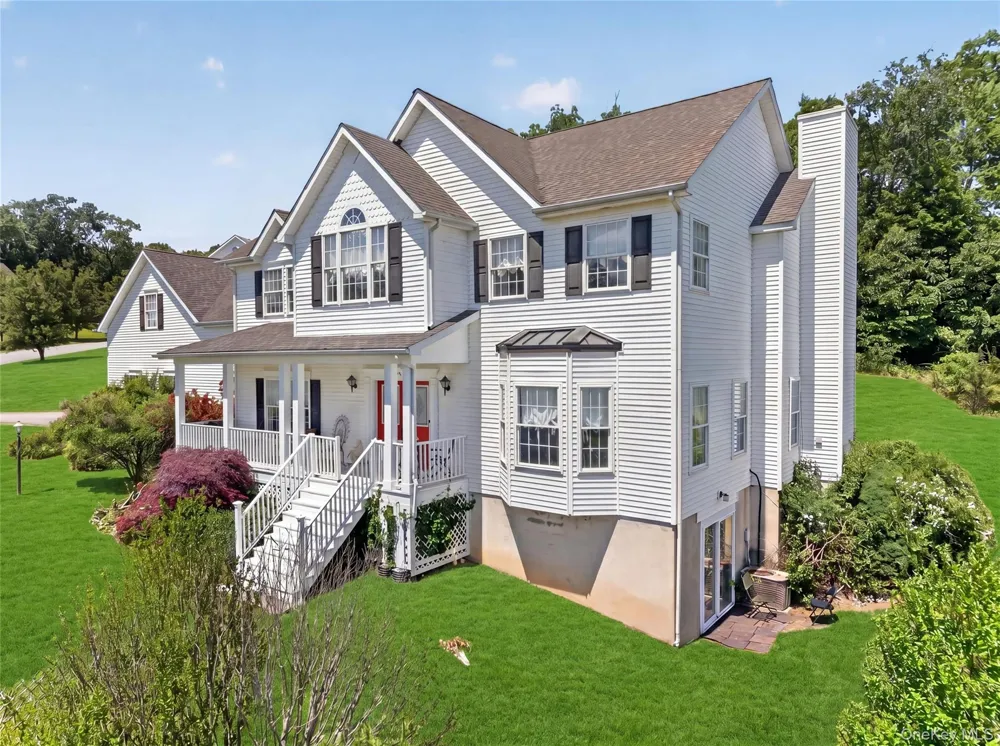 8 Alloway Crescent Highland Mills, NY 10930